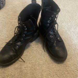 Combat boots